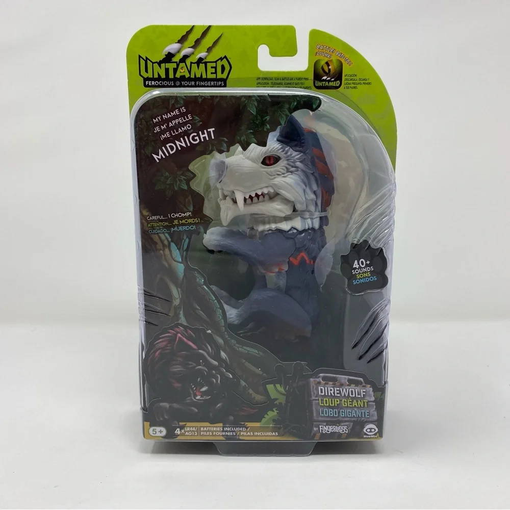 WowWee Untamed Dire Wolf by Fingerlings - Midnight - Interactive Collectible Toy